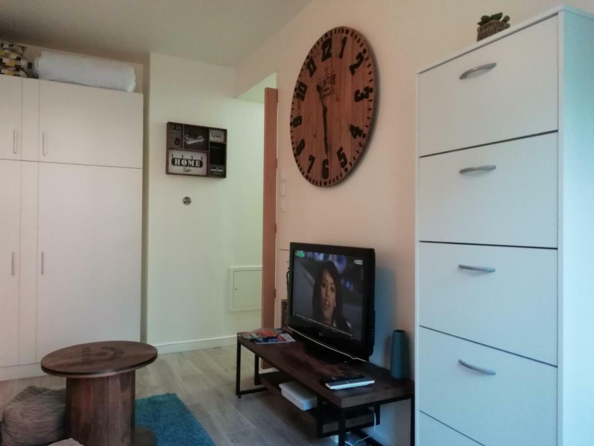 Chic Studio Near Paris Lägenhet Saint-Denis  Exteriör bild